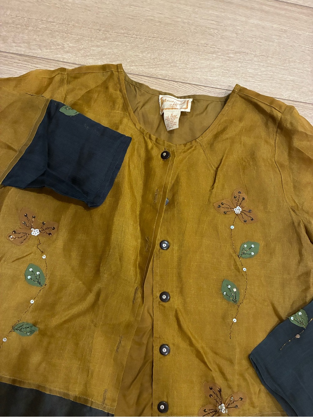 April Cornell Women’s Silk Embroidered Embellished Button Down Top Size S